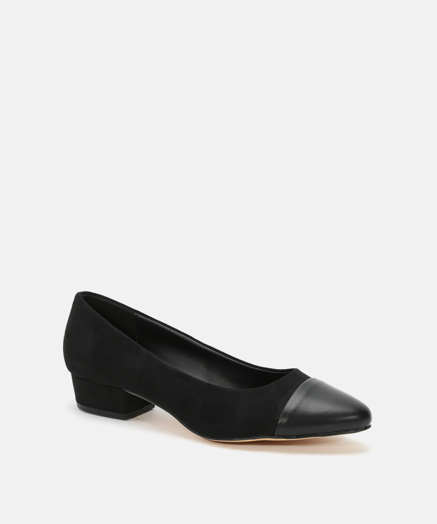 Sapatos salto biqueira combinada image number null